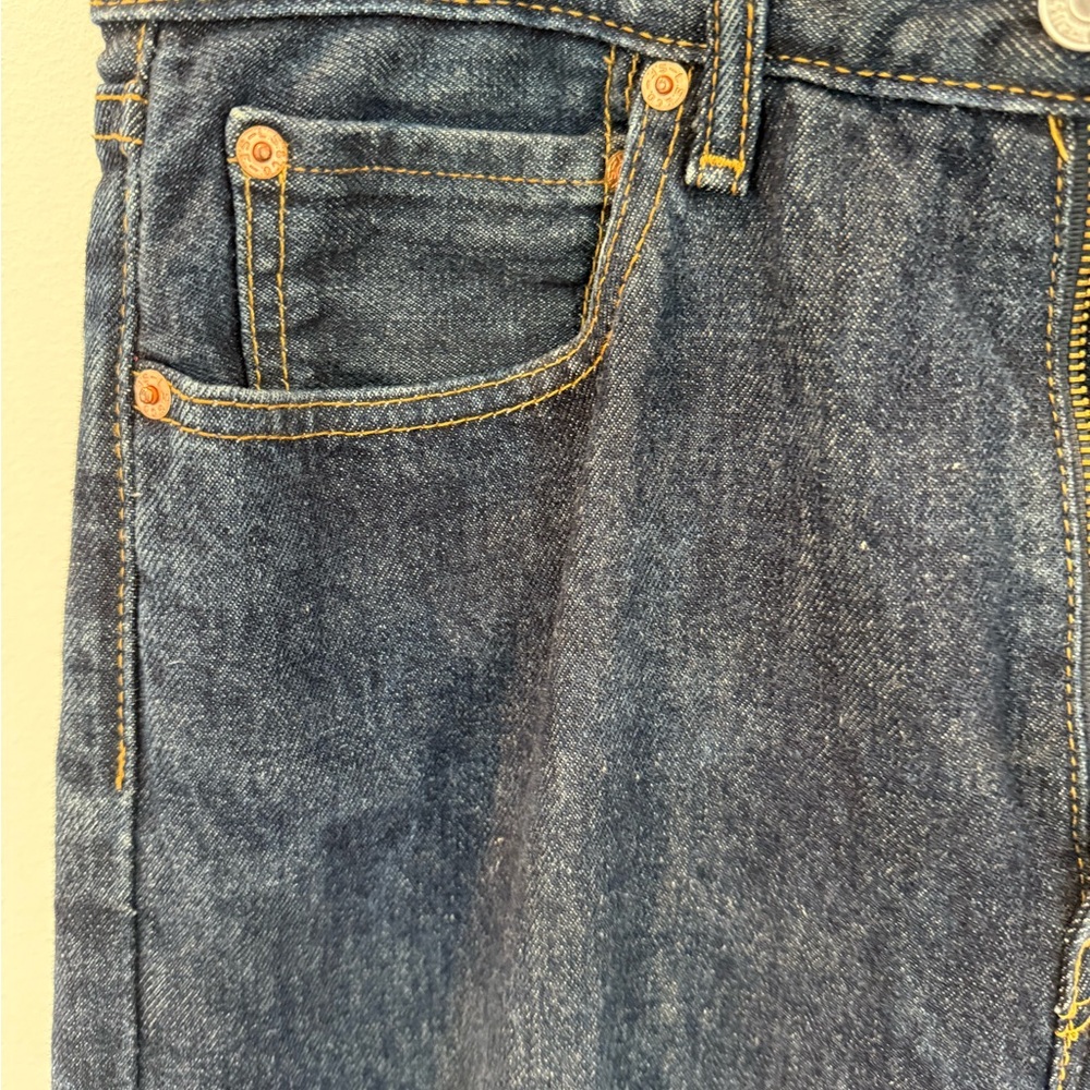 Men’s Levi Jeans - Picture 2 of 6